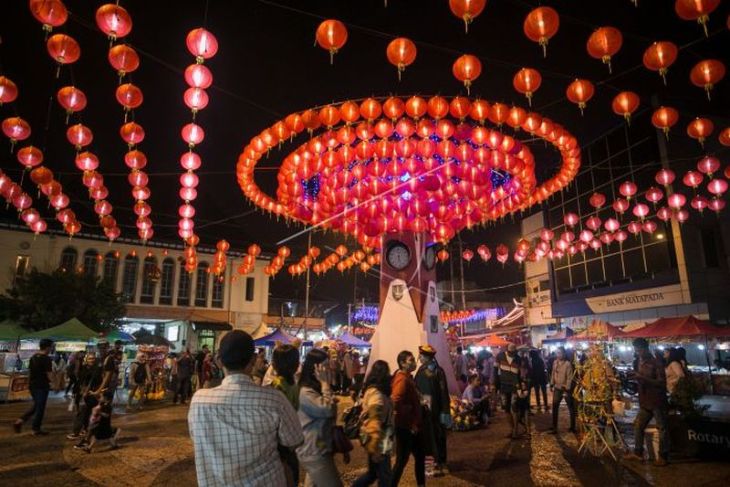 Lampion di kawasan Pasar Gede Solo