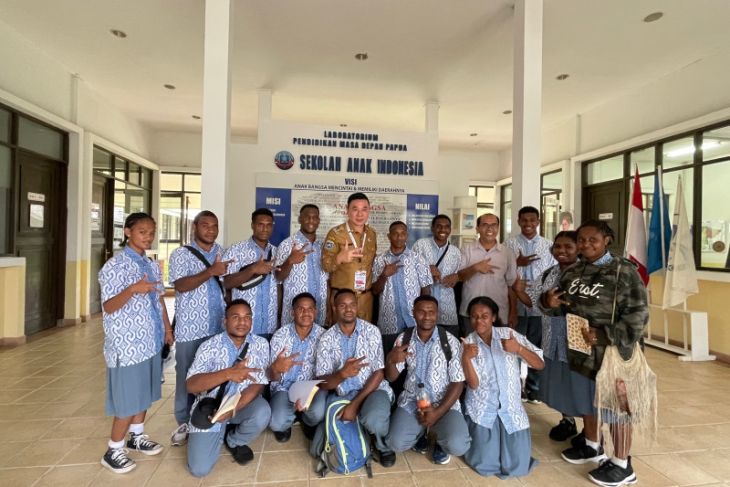 Bupati Kaimana harapkan dapat berkolaborasi dengan Sekolah Anak Indonesia