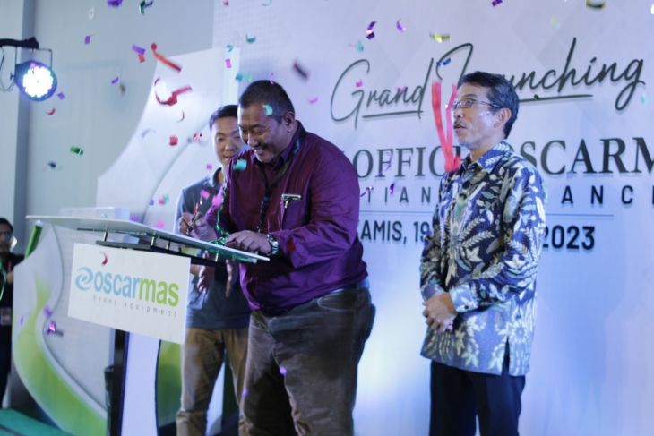 PT Oscarmas resmikan kantor baru di Pontianak