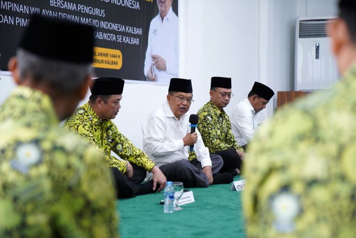 Jusuf Kalla silahturahmi dengan DMI Kalbar