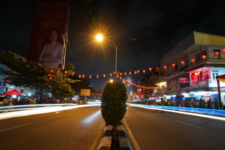 Aktivitas masyarakat Pontianak menyambut Imlek