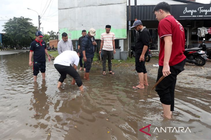 Wali Kota sebut genangan banjir di Banda Aceh karena drainase tersumbat