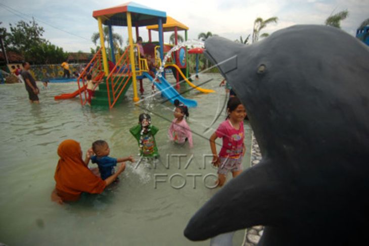 Wisata Waterboom Kebun Buah