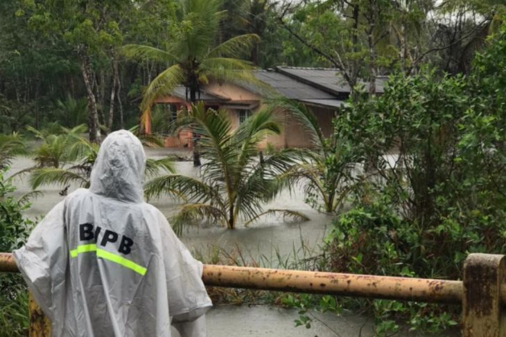 Banjir rob landa tiga desa di Bintan Kepulauan Riau