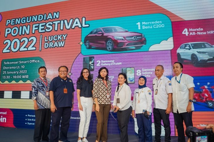 Telkomsel umumkan pemenang program poin Festival Lucky Draw 2022 berhadiah 5 mobil mewah