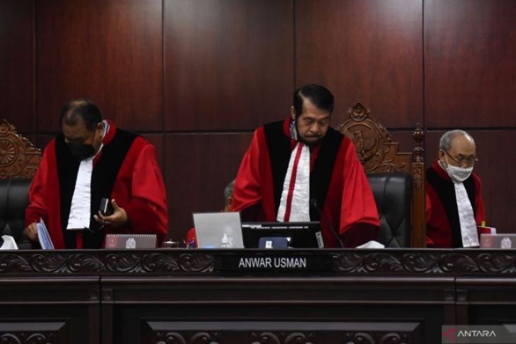 MK tolak legalkan pernikahan beda agama