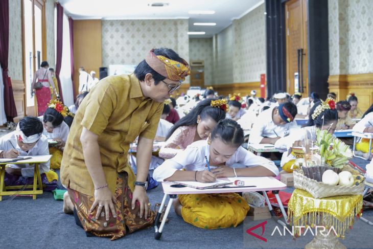Pemkab Badung ajak pemuda lestarikan bahasa, aksara, sastra Bali