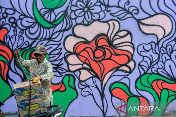 Seni mural di permukiman warga