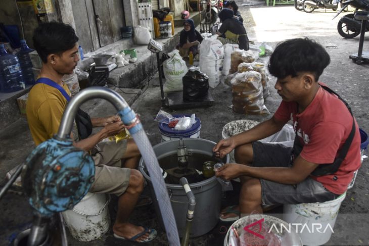 Penambahan pasokan minyak subsidi 