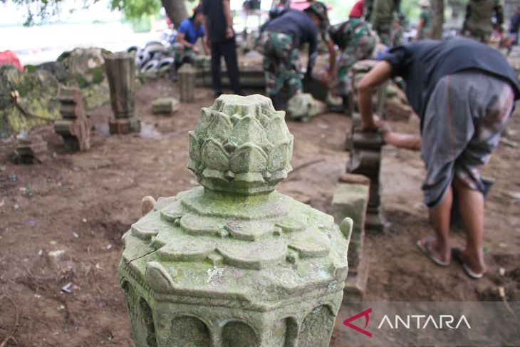 Penyelamatan situs makam sejarah di Aceh