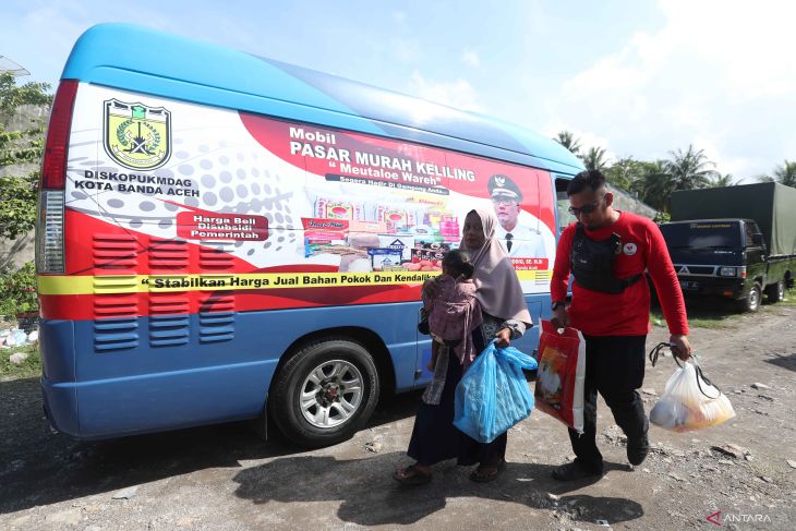 FOTO - Pemko Banda Aceh Luncurkan Mobil Pasar Murah Keliling