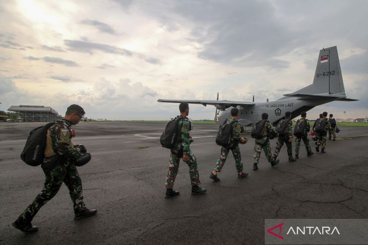 Latihan terjun payung Kopaska