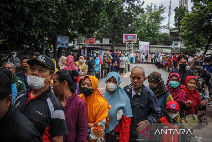 Operasi pasar beras medium di Bandung 