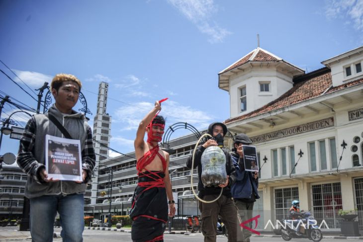 Aksi permasalahan lingkungan di Bandung