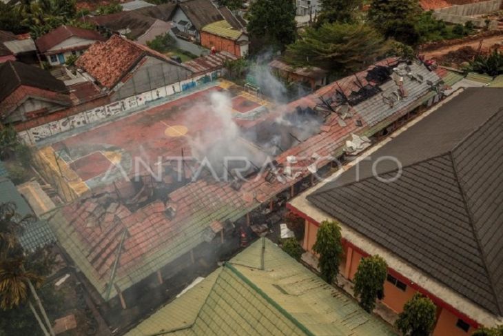 Kebakaran sekolah di Jambi