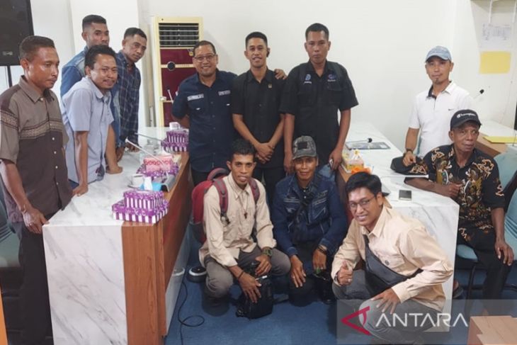 Anggota DPRD Kotabaru kecewa ketidakhadiran PT AKM pada RDP