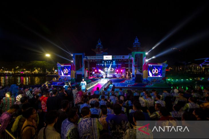 Pembukaan Banjarmasin Sasirangan Festival