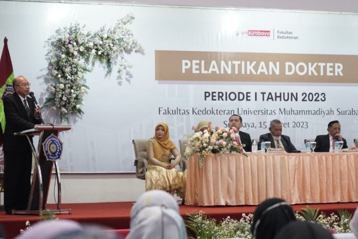 UM Surabaya Lantik 23 Lulusan Fakultas Kedokteran Jadi Dokter Penuh ...