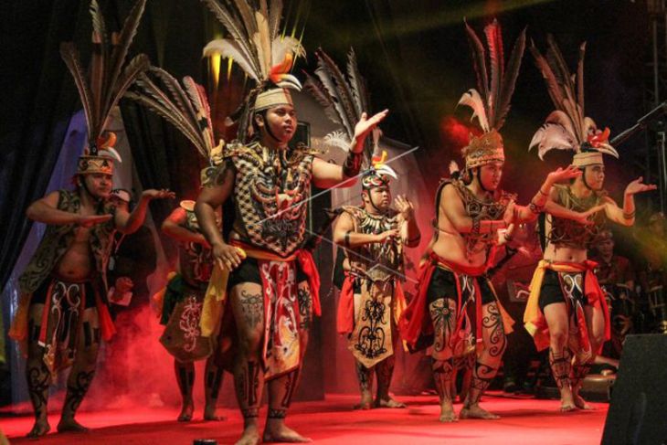 Pembukaan Festival Tambun Bungai Hingga Lomba Tarian Tradisional Dayak ...