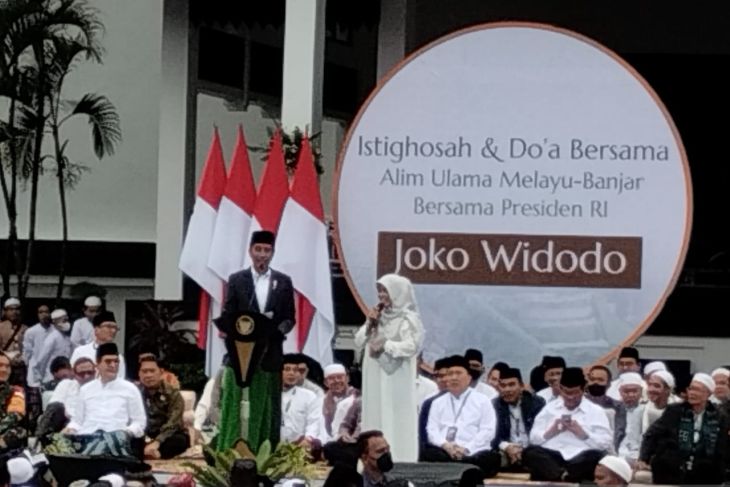 Tiga warga Tabalong terima sepeda gratis dari Jokowi