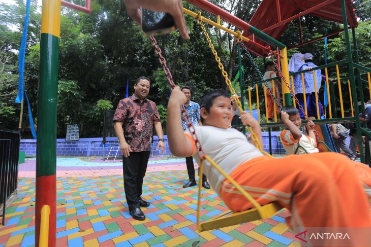 Wali kota Tangerang apresiasi warga Nusa Jaya bangun taman secara swadaya