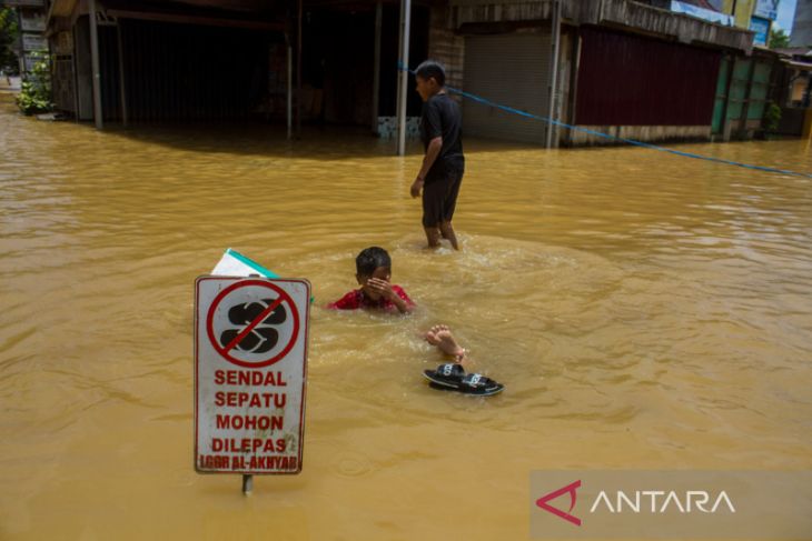 Ribuan rumah terdampak banjir di Hulu Sungai Tengah