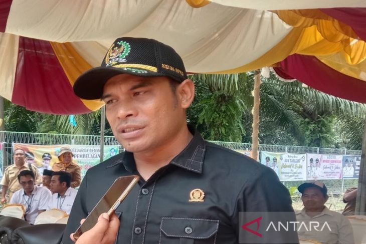 Ketua DPRD Kotabaru  apresiasi dokter Share RS Apung di Marabatuan