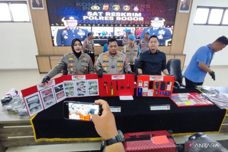 Polres Bogor ungkap kasus mutilasi mayat dalam koper merah di
