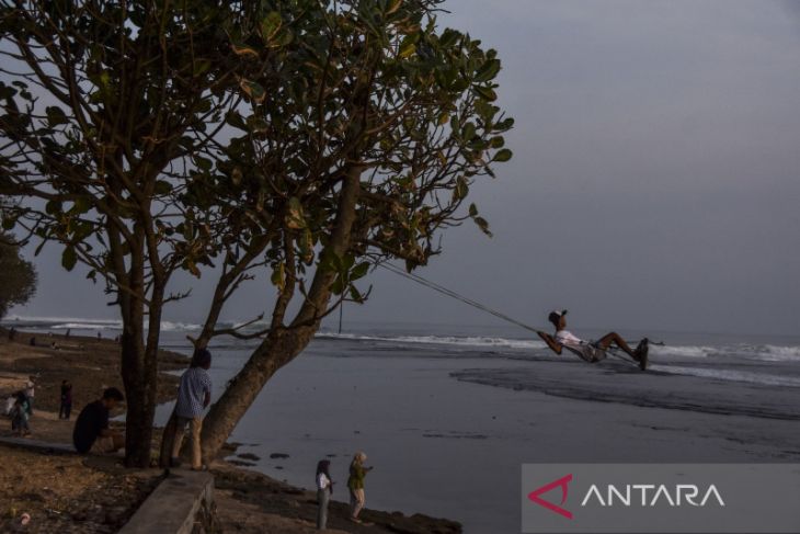 Pantai Sindangkerta di Tasikmalaya 