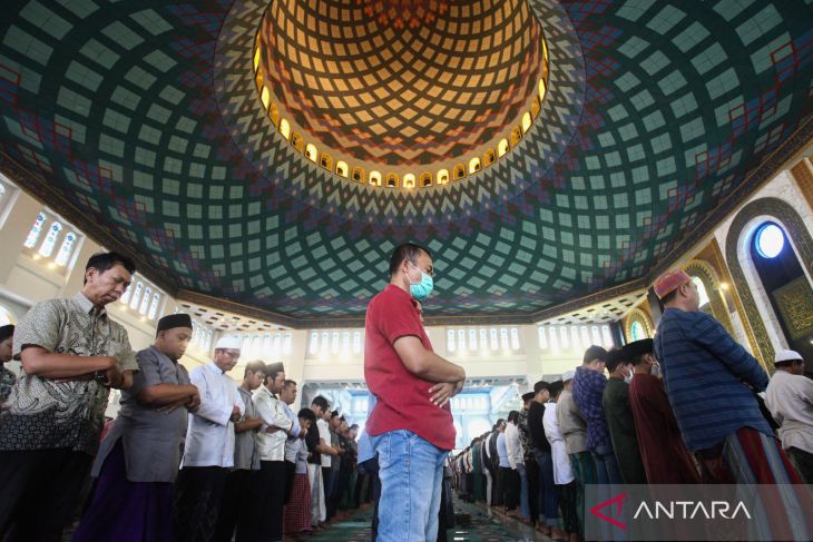 Shalat Jumat pertama Ramadhan