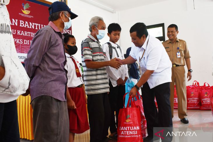 Bantuan Atensi Kemensos Pada PPKS Madiun