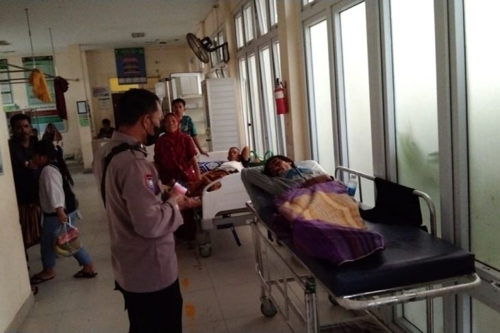 Berteduh di gazebo, tiga warga Lombok disambar petir