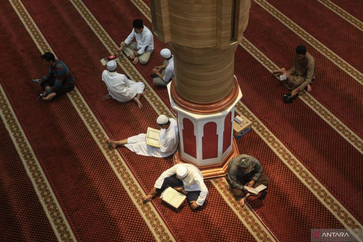 FOTO - Tadarus Al Quran di Bulan Ramadhan