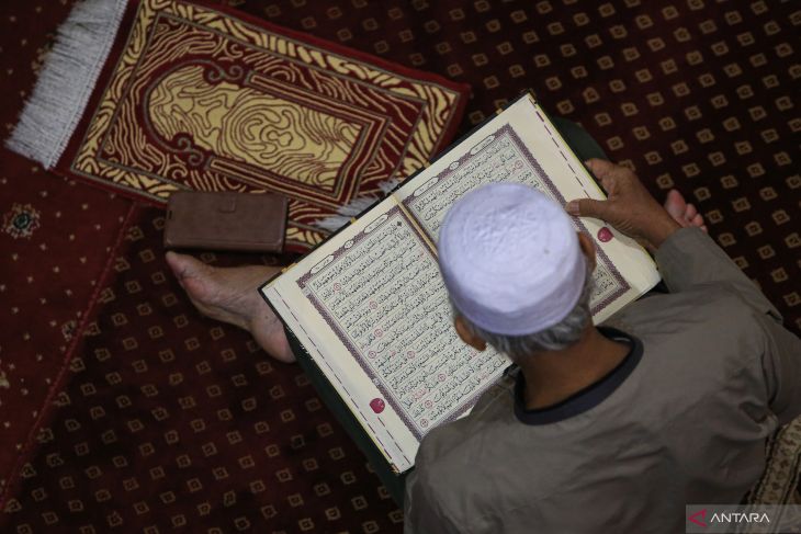 FOTO - Tadarus Al Quran di Bulan Ramadhan