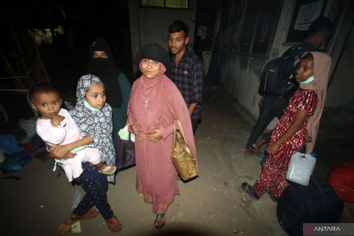 FOTO - Pemindahan Pengungsi Rohingnya dari Aceh ke Pekanbaru