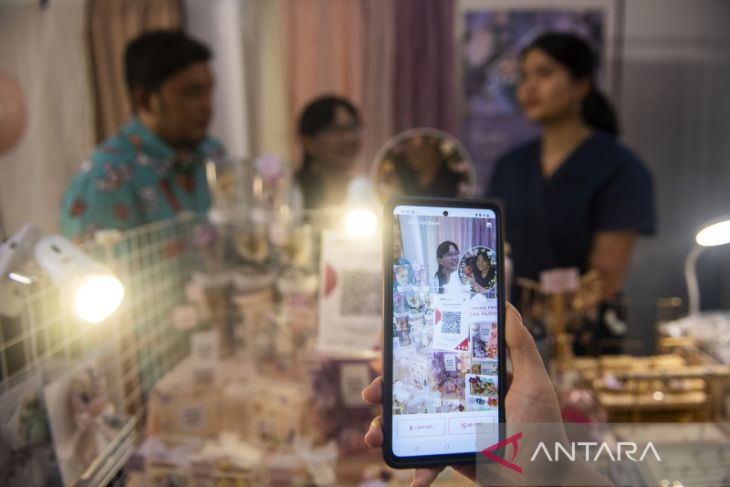 Pembayaran dengan dompet elektronik DOKU di Bandung 