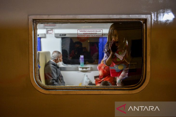 Arus mudik di Stasiun Kiaracondong 