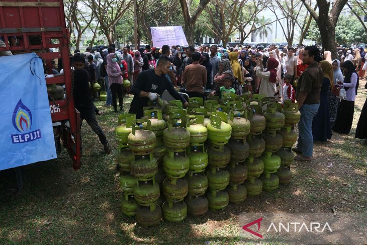 FOTO - Layanan penukaran tabung gas elpiji subsidi untuk ASN