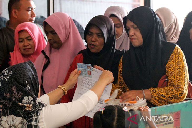 FOTO - Penyaluran Cadangan Beras Pemerintah