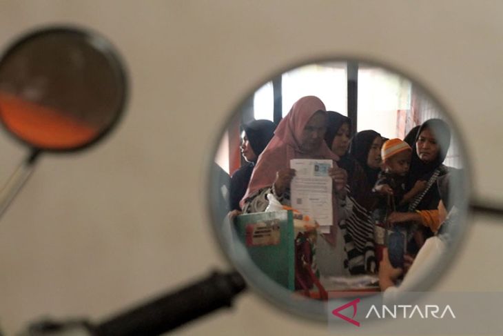 FOTO - Penyaluran Cadangan Beras Pemerintah