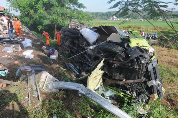 Kecelakaan di Tol Semarang-Solo
