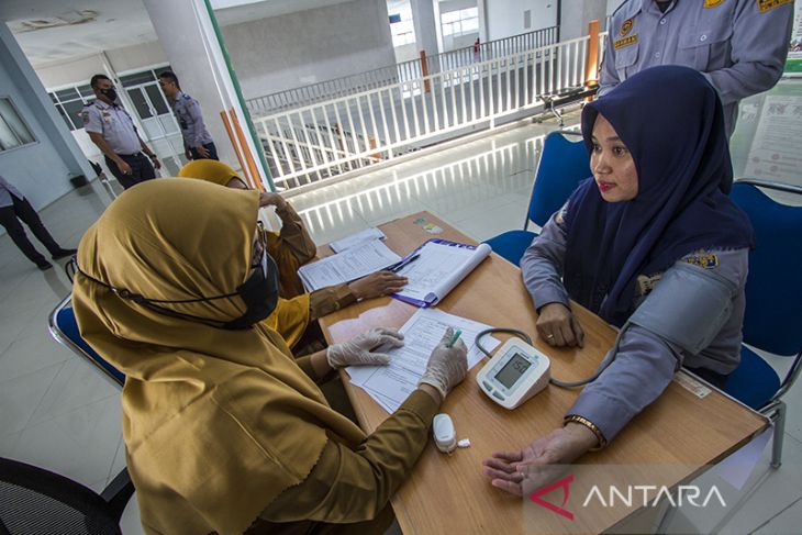 ARUS MUDIK-Pemeriksaan Kesehatan Sopir dan Petugas Angkutan Lebaran