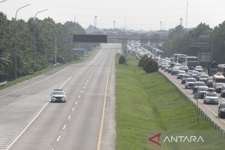 Penerapan sistem satu arah tol Cipali 