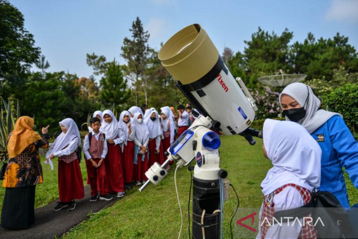 Pengamatan Gerhana Matahari di Observatorium Bosscha 