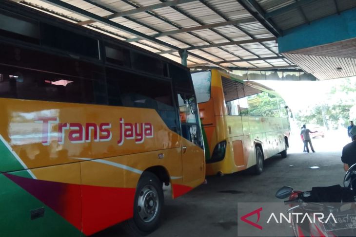 ARUS BALIK - Terminal Sungai Kunjang Alami Peningkatan Bus Berangkat ...