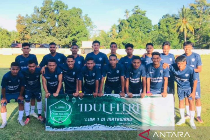 Punggawa Liga 1 Maluku tampil dalam laga amal di Tulehu