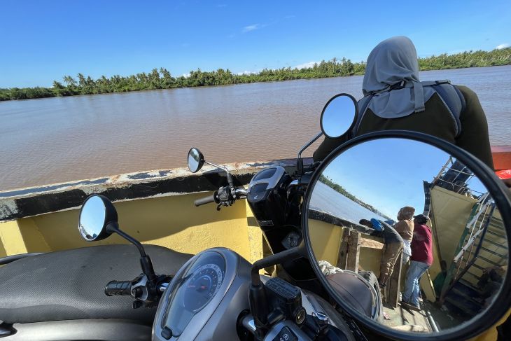 Kapal Perintis Kepri - Kalbar penghubung antar pulau