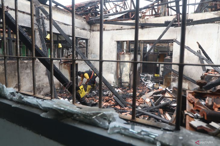 Selidiki penyebab kebakaran Gedung DKPP Kediri