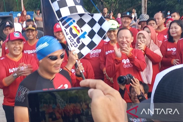 Sandiaga Uno ikut lomba Sungailiat Triathlon 2023