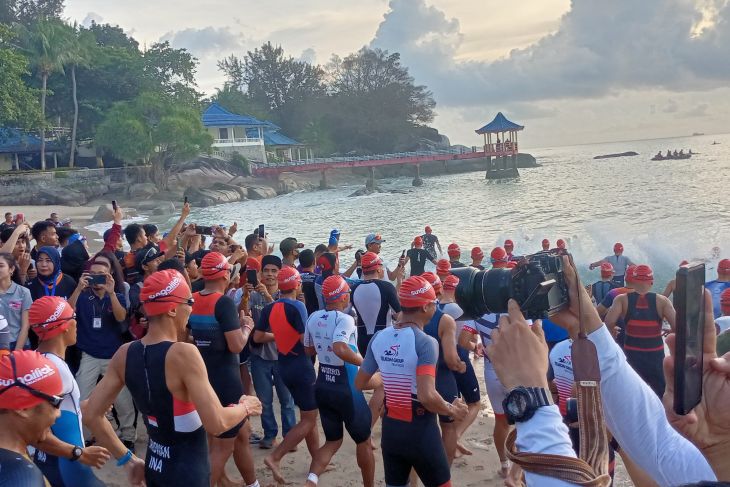 Menparekraf buka Triathlon Sungailiat 2023